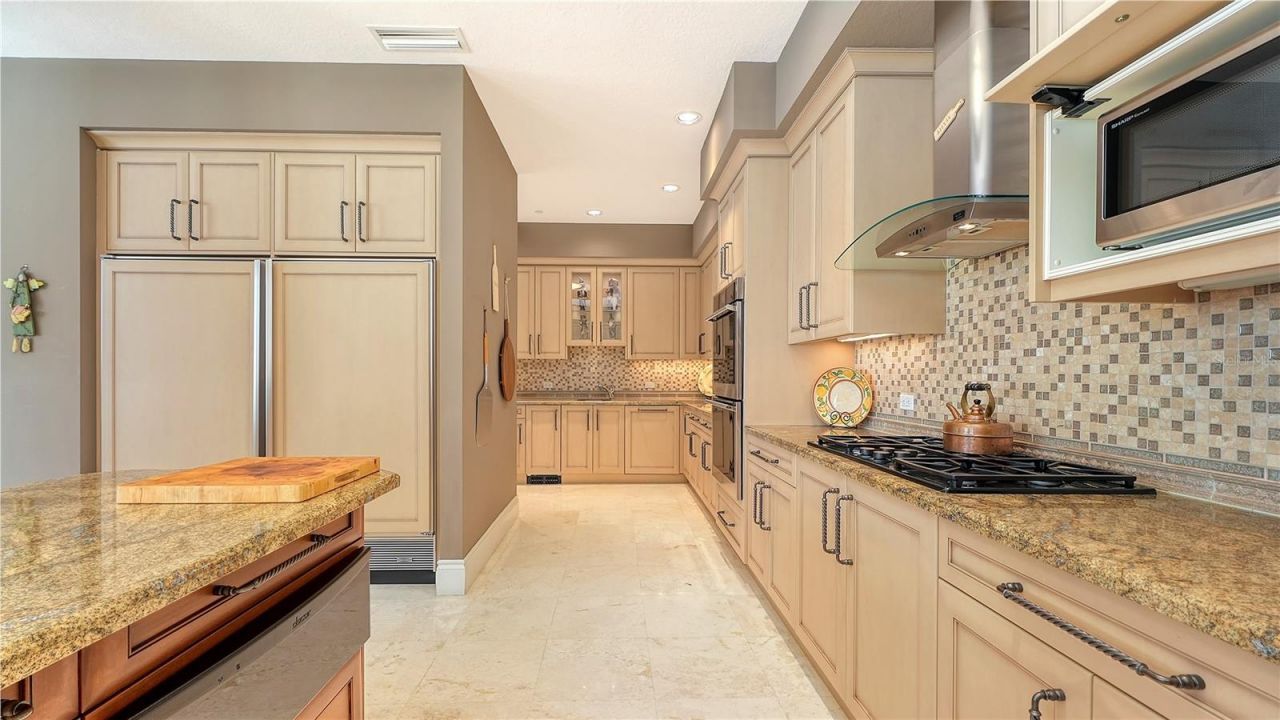 2050 Benjamin Franklin Drive, Unit PH1102, Sarasota, FL 34236 Photo
