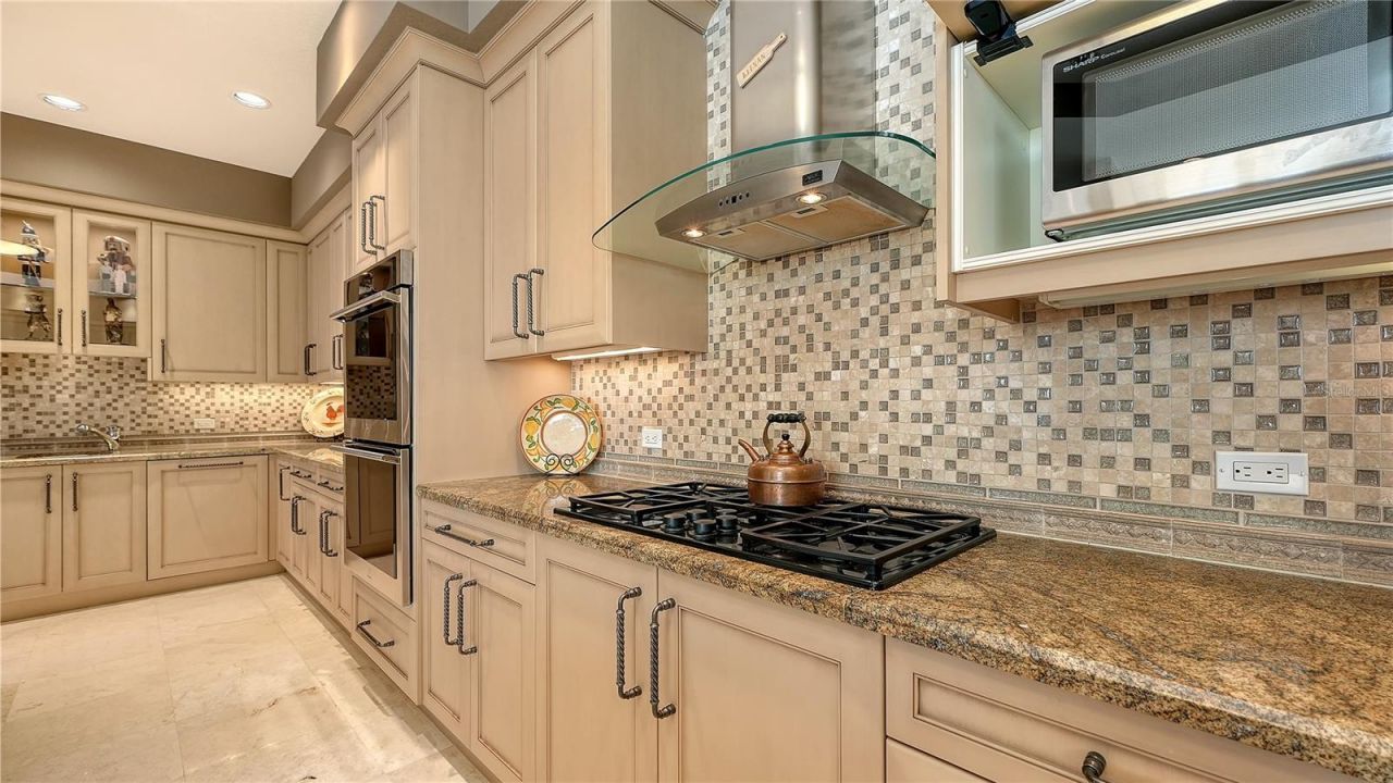2050 Benjamin Franklin Drive, Unit PH1102, Sarasota, FL 34236 Photo