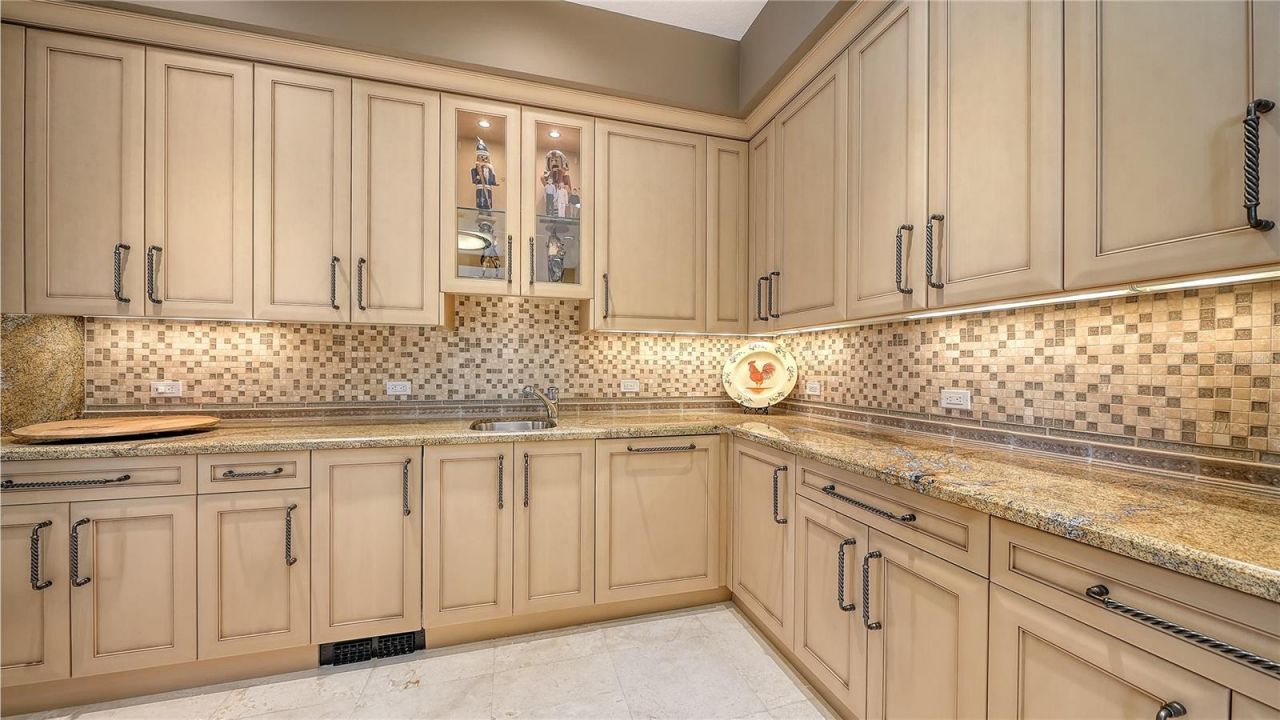2050 Benjamin Franklin Drive, Unit PH1102, Sarasota, FL 34236 Photo