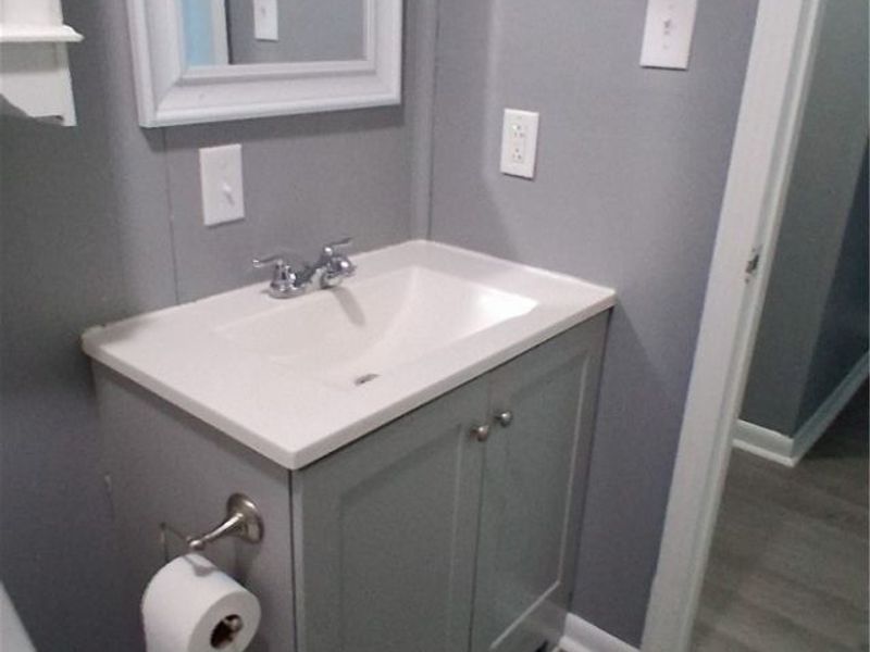 422 E 4th Street, West Lafayette, OH 43845 Photo 4