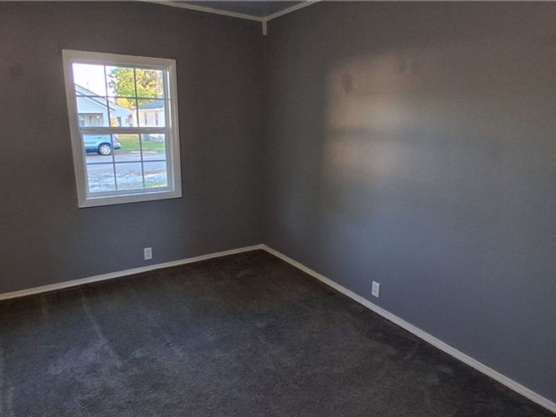 422 E 4th Street, West Lafayette, OH 43845 Photo 7