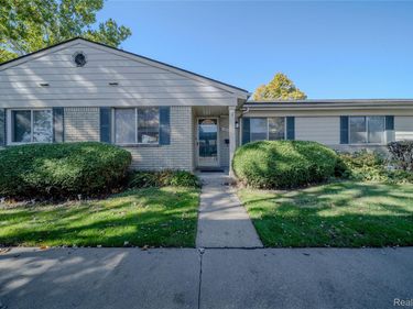 26533 Franklin Pointe Drive , Southfield, Mi 48034