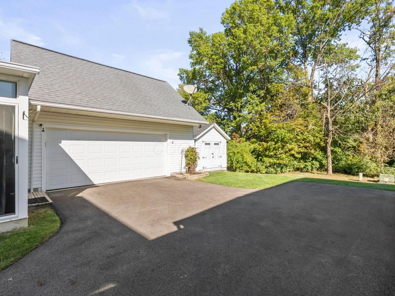 2456 Lyncross Street, Grove City, OH 43123 Photo 3