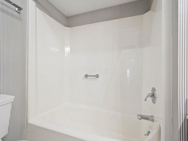 225 Saint Pierre Street, Worthington, OH 43085 Photo 43