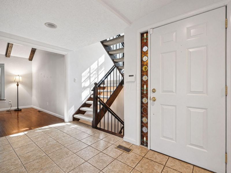 225 Saint Pierre Street, Worthington, OH 43085 Photo 7