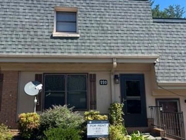 220 14th Avenue SE, Unit C, Hickory, NC 28602