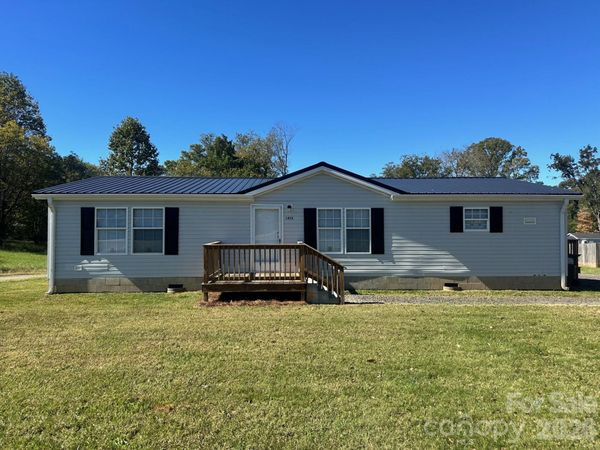 1435 Shinnville Road , Cleveland, NC 27013