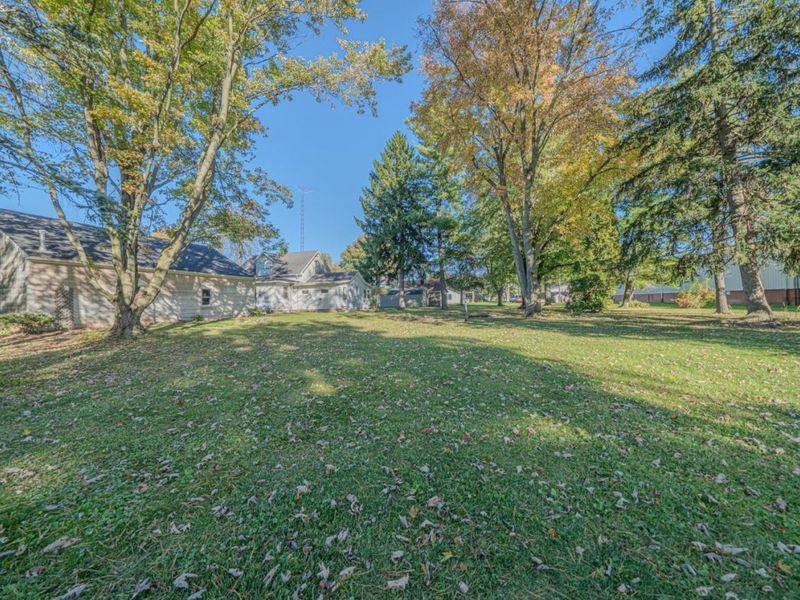 121 Broad Street, Oak Harbor, OH 43449 Photo 21