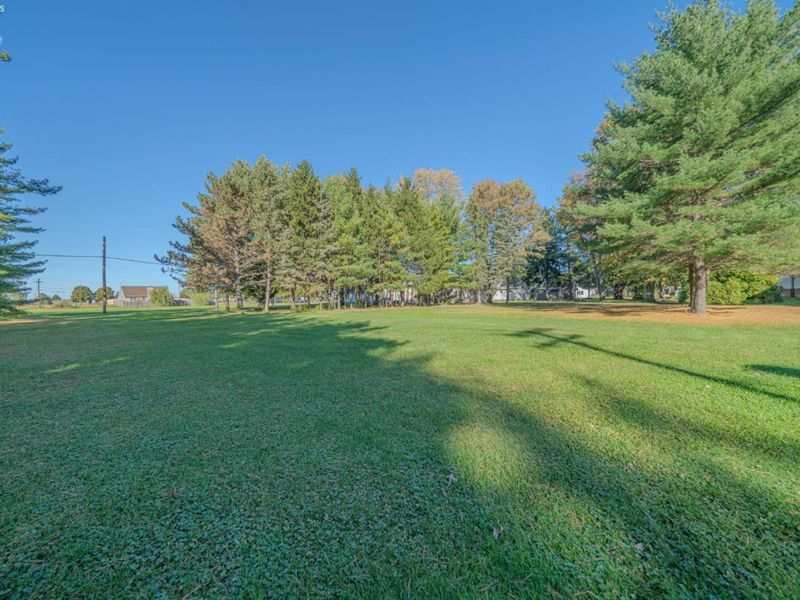 121 Broad Street, Oak Harbor, OH 43449 Photo 22