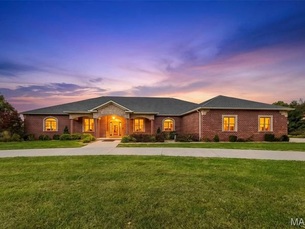5090 Autumnwood Lane , Hannibal, MO 63401