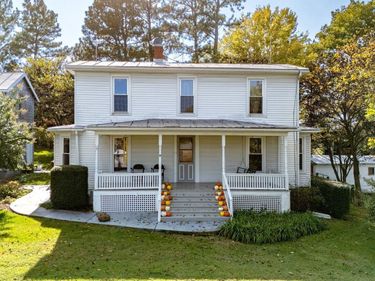 2301 MAYLAND RD, BROADWAY, VA 22815
