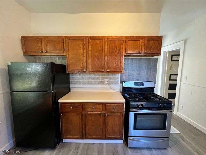 4004 Carlyle Avenue, Cleveland, OH 44109 Photo 14