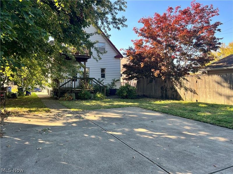 4004 Carlyle Avenue, Cleveland, OH 44109 Photo 29