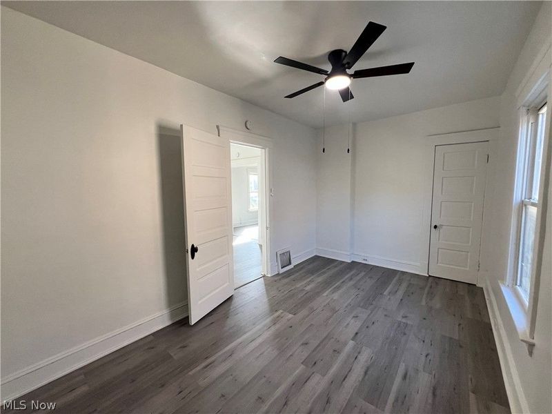 4004 Carlyle Avenue, Cleveland, OH 44109 Photo 7