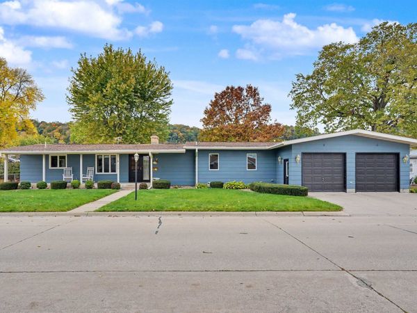 1026 N Third Street, Guttenberg, IA 52052