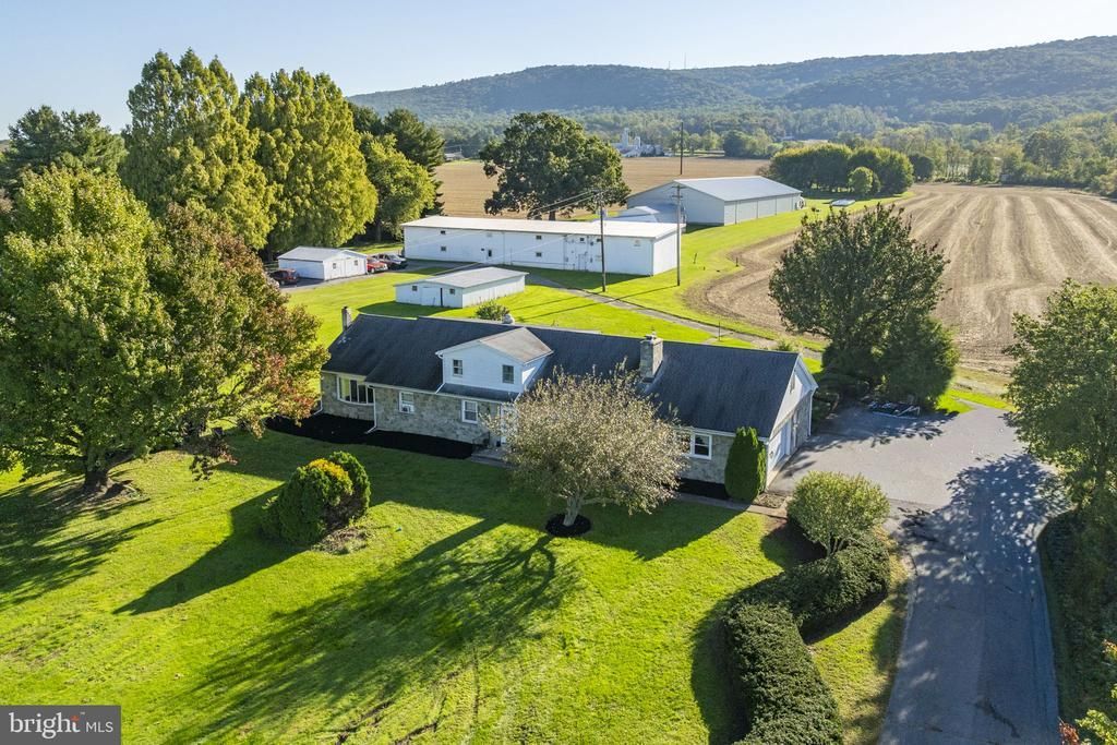 328 STRICKLERSTOWN ROAD , NEWMANSTOWN, PA 17073