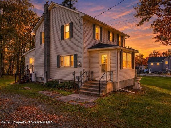101 Iolian Avenue , Greenfield Twp, PA 18407