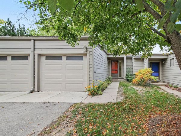 669 Watersedge Drive, Ann Arbor, MI 48105