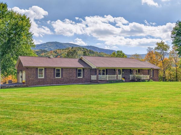 1748 Upper Craigs Creek RD , Catawba, VA 24070
