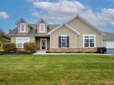 5665 Southwestern Boulevard, Unit 19B, Hamburg, NY 14075