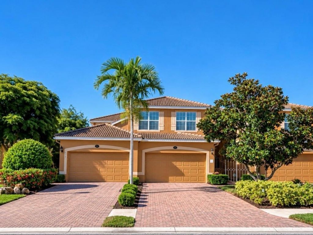 310 Winding Brook Lane, Unit 102, Bradenton, FL 34212 Photo
