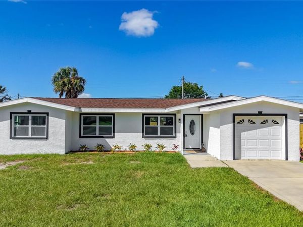 5164 JASMINE CIRCLE , ST PETERSBURG, FL 33714