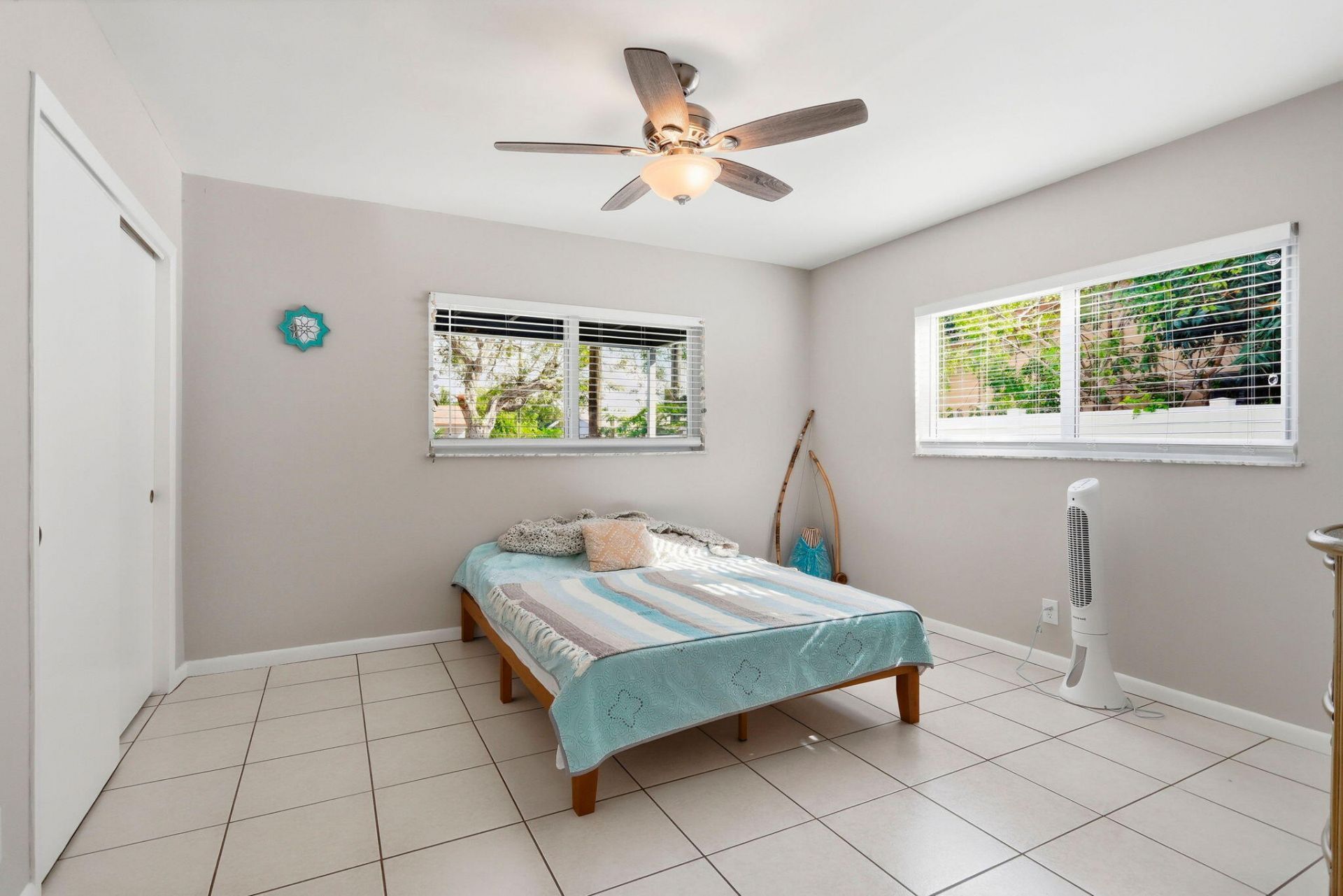 2550 N Dixie Highway, Boca Raton, FL 33431 Photo