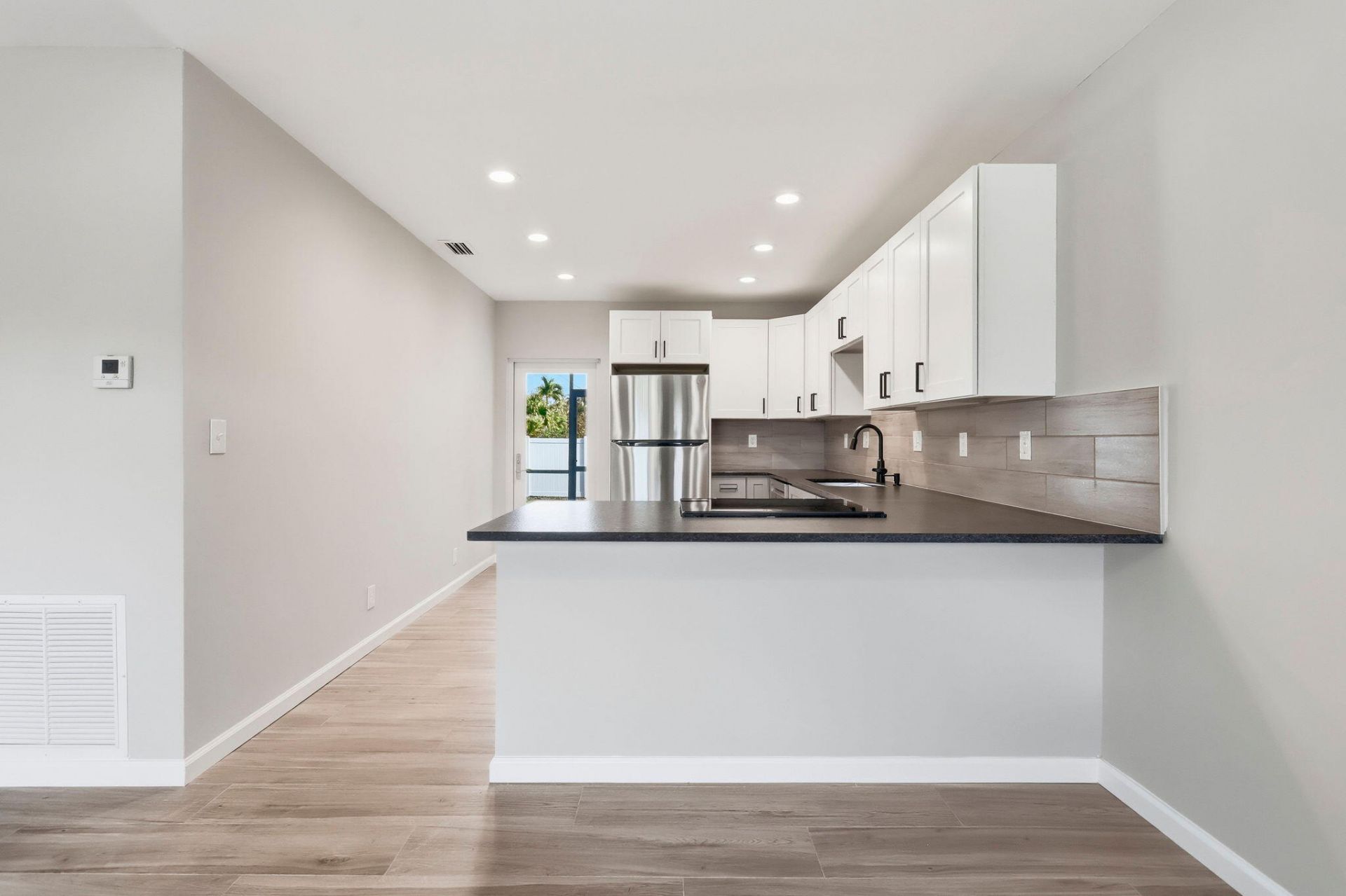 2550 N Dixie Highway, Boca Raton, FL 33431 Photo