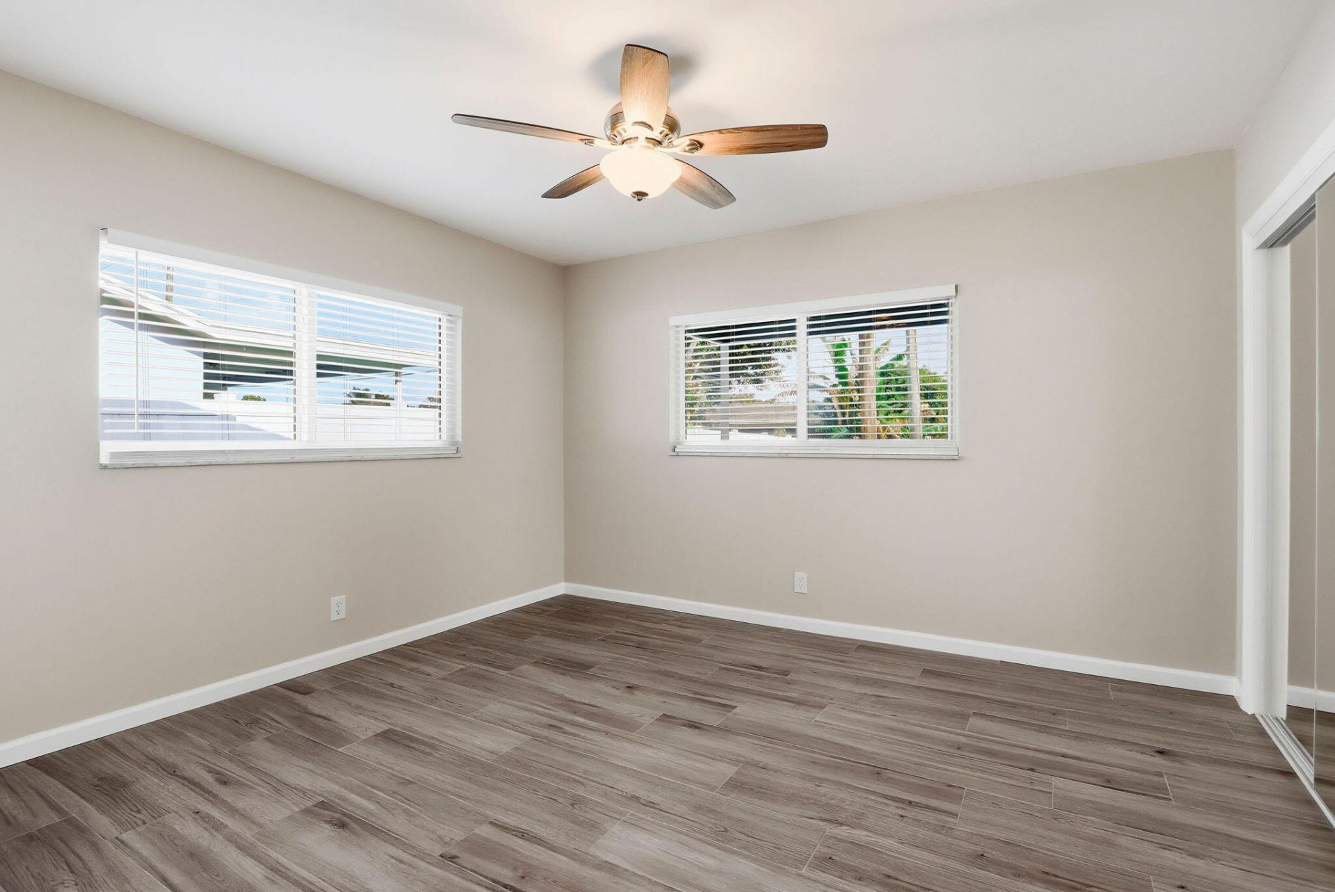 2550 N Dixie Highway, Boca Raton, FL 33431 Photo