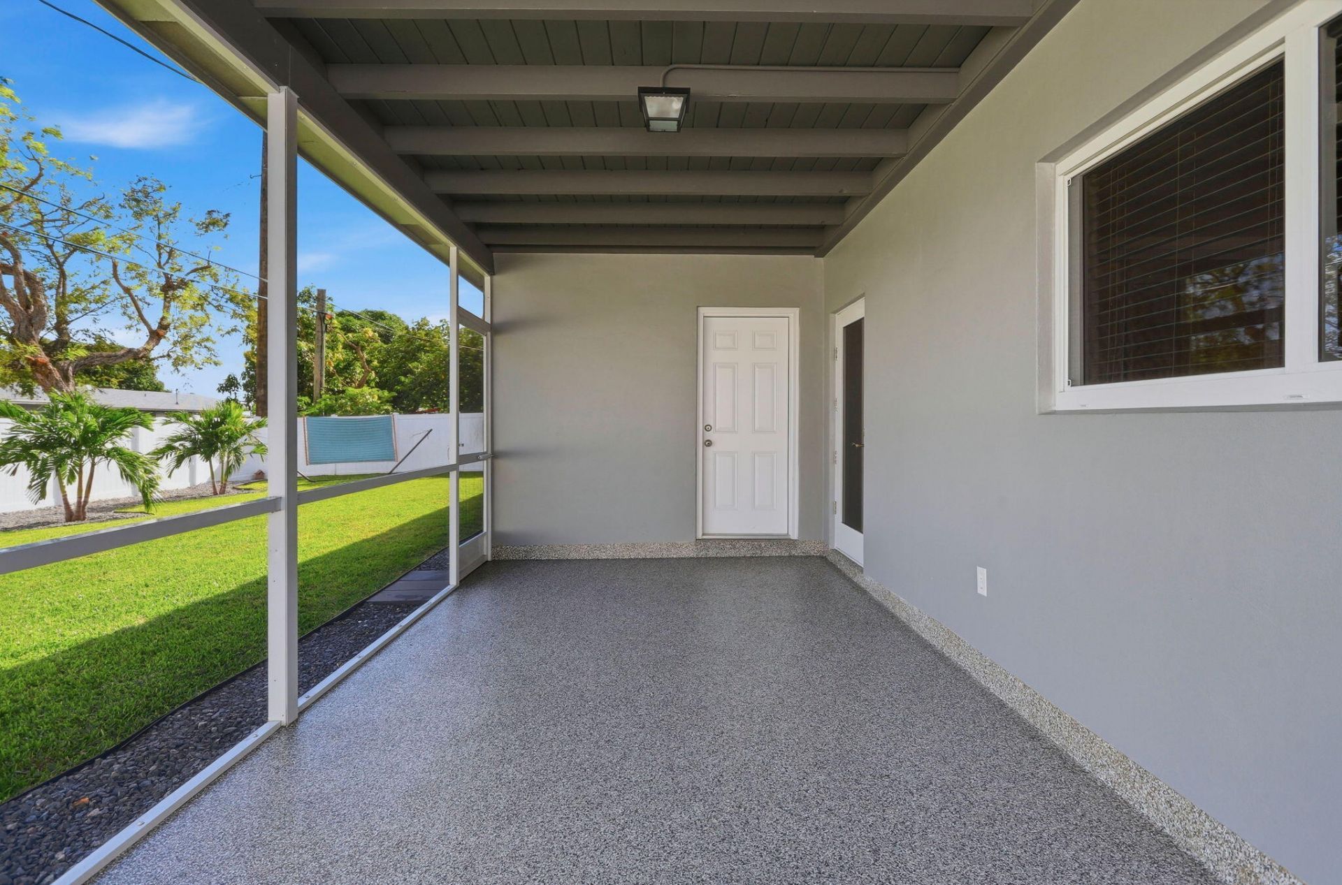2550 N Dixie Highway, Boca Raton, FL 33431 Photo