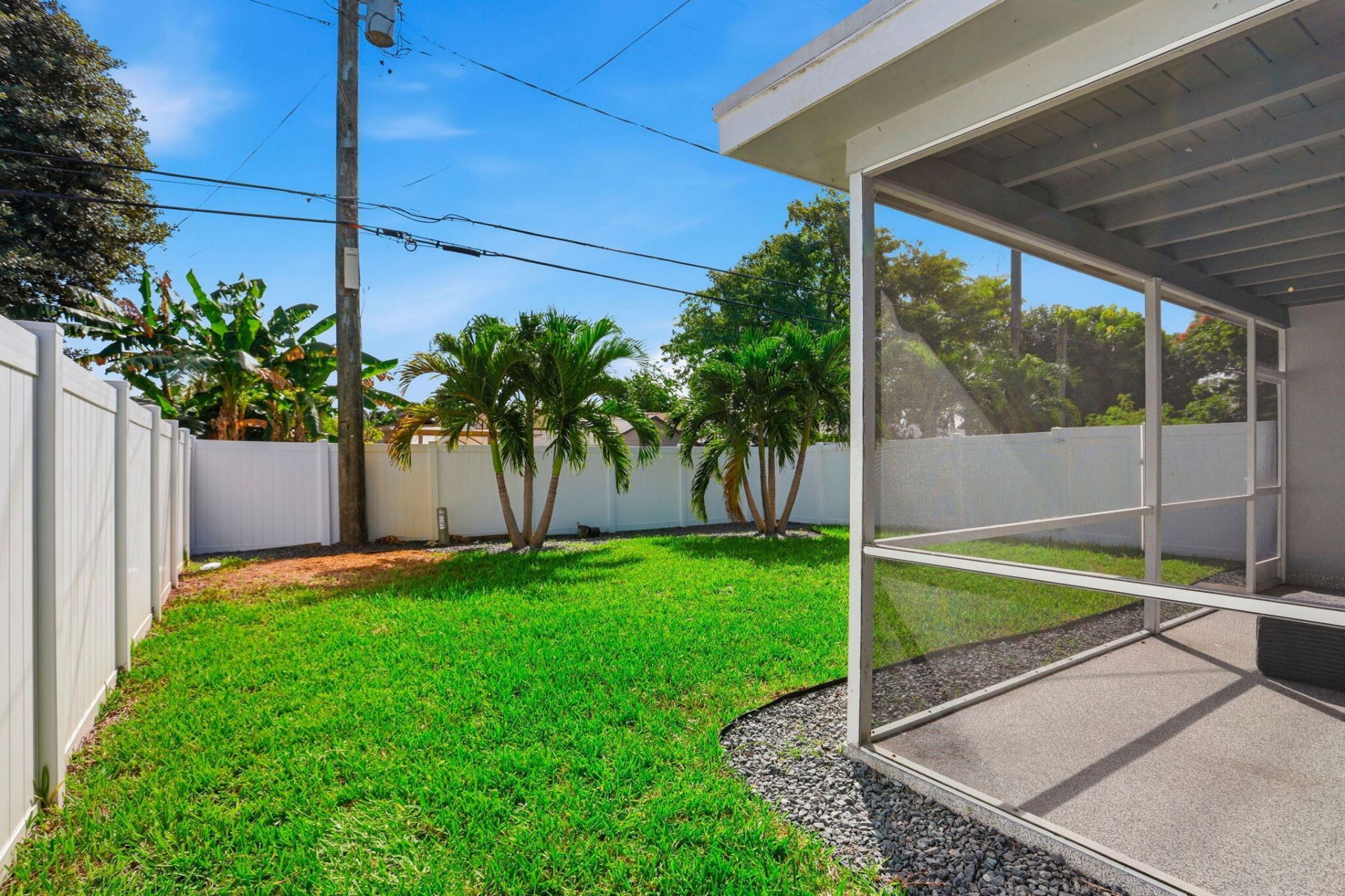 2550 N Dixie Highway, Boca Raton, FL 33431 Photo