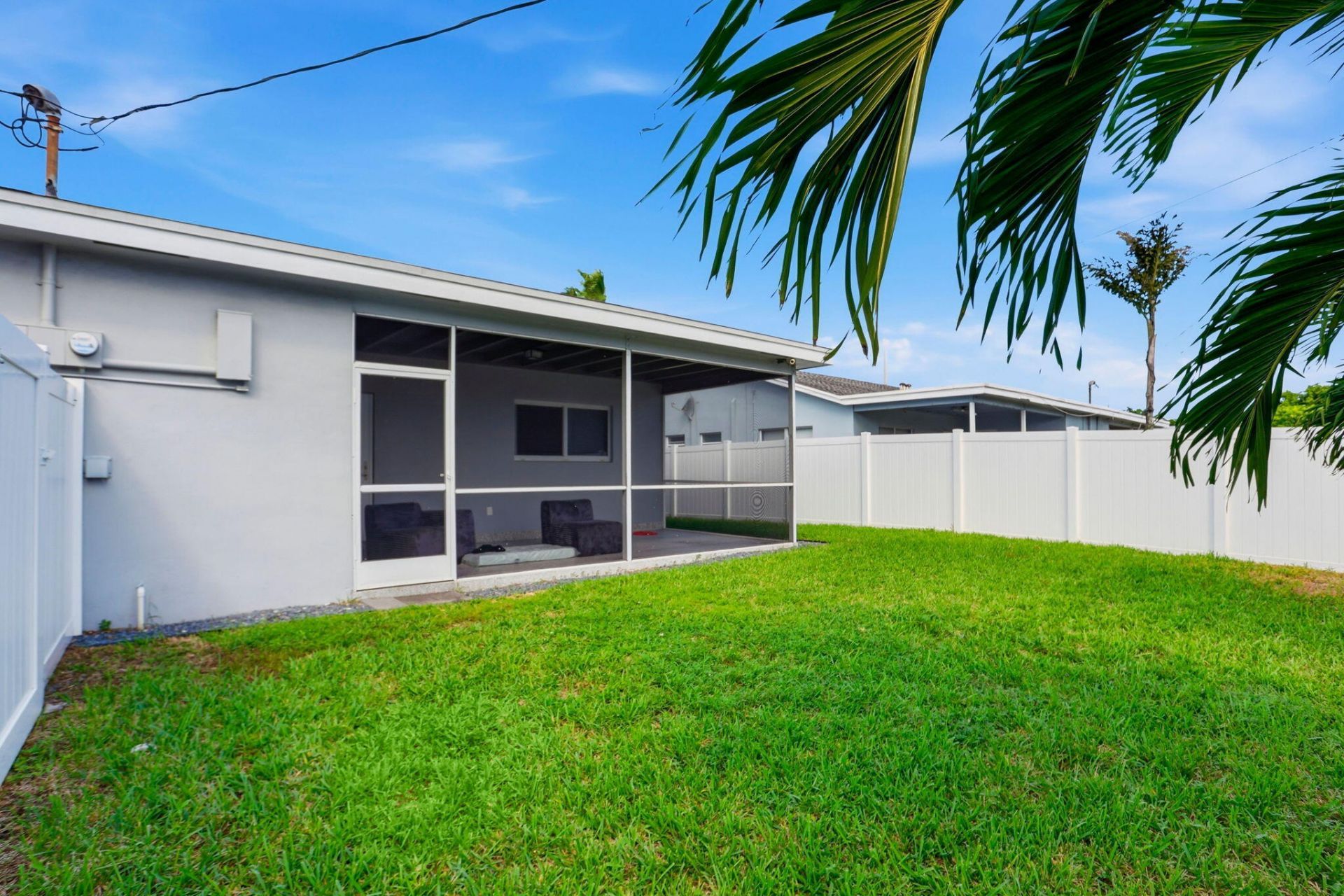 2550 N Dixie Highway, Boca Raton, FL 33431 Photo
