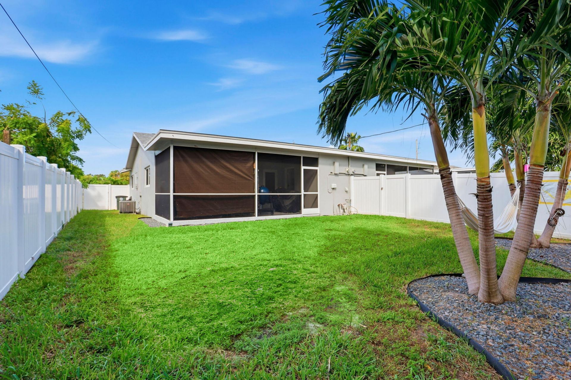 2550 N Dixie Highway, Boca Raton, FL 33431 Photo