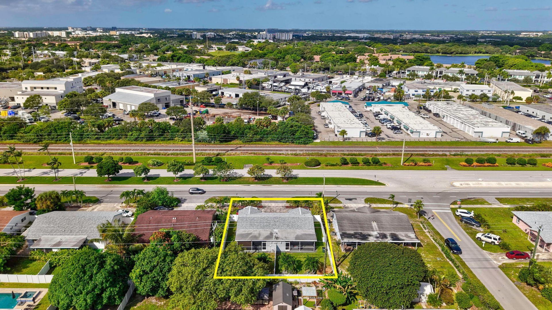 2550 N Dixie Highway, Boca Raton, FL 33431 Photo