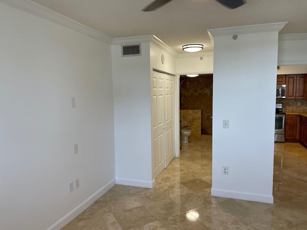 651 Okeechobee Boulevard, Unit 409, West Palm Beach, FL 33401 Photo