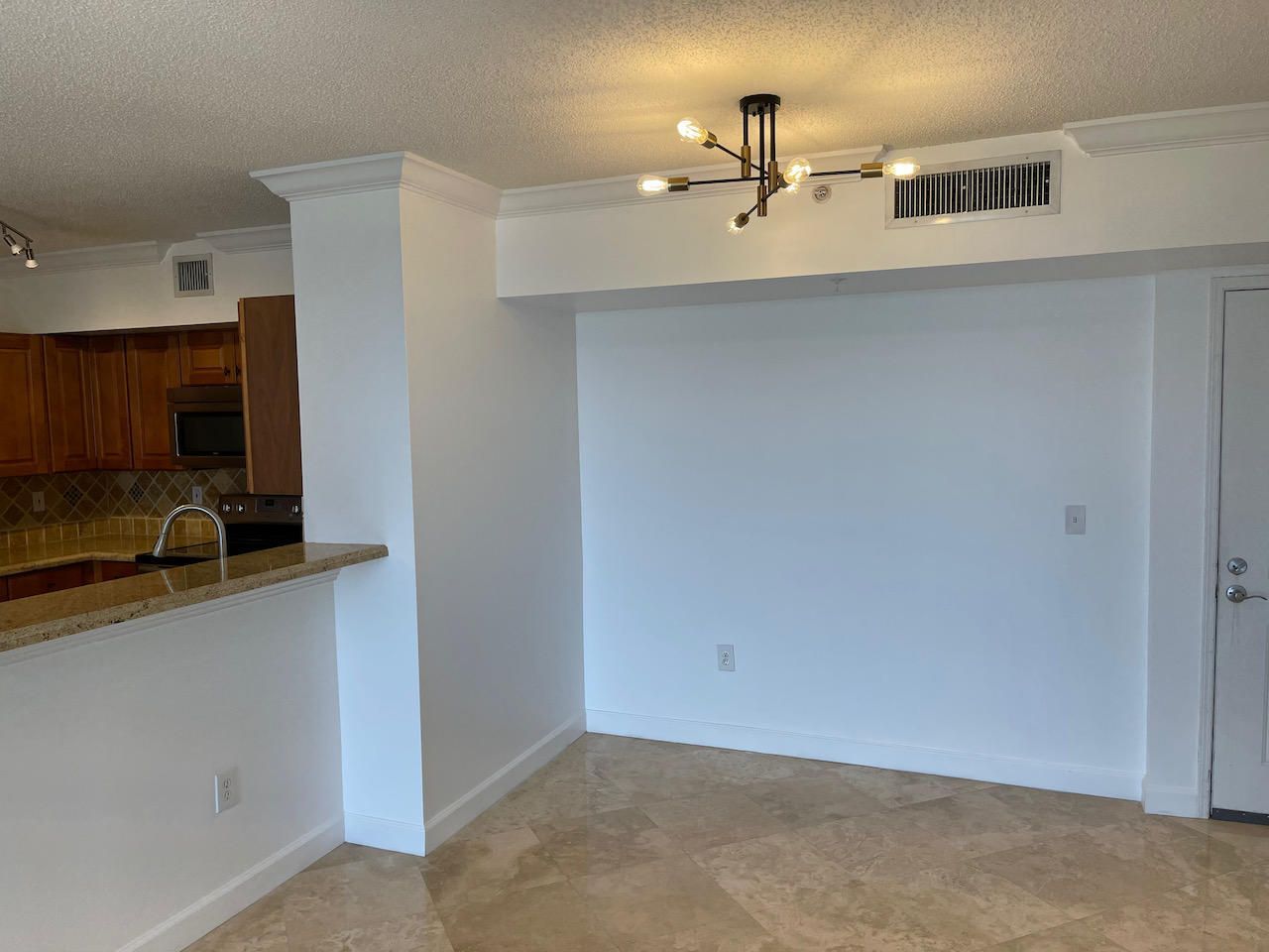 651 Okeechobee Boulevard, Unit 409, West Palm Beach, FL 33401 Photo
