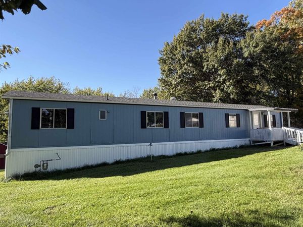 107 S Broadway, Lockridge, IA 52635