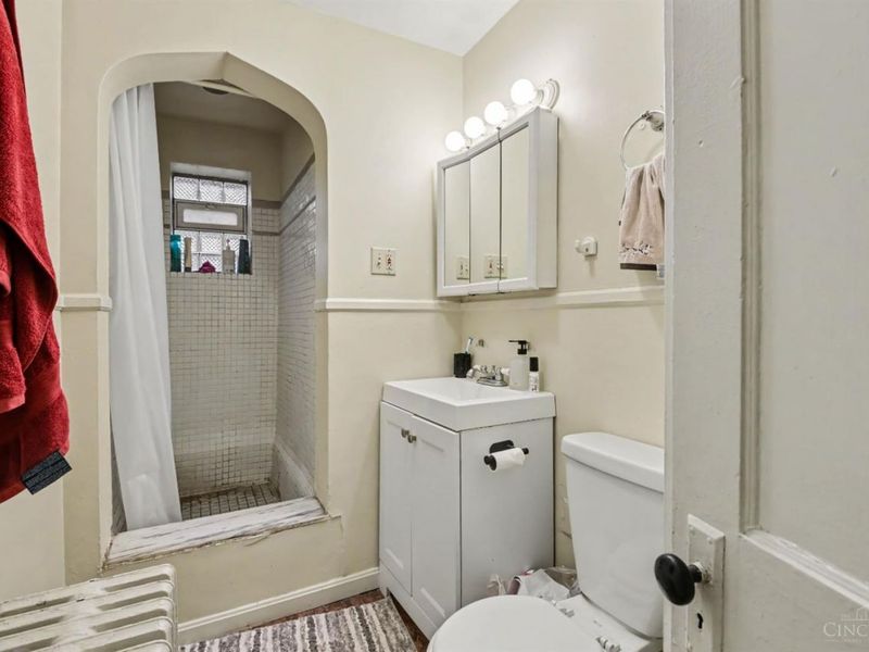 2210 Victor Street, Cincinnati, OH 45219 Photo 14