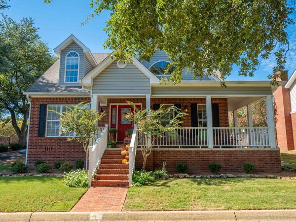 1 MANCHESTER Lane, Hot Springs, AR 71901