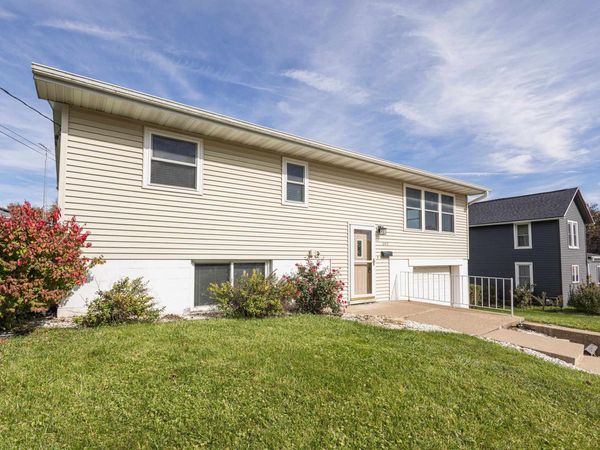 340 E Lewis Street, Platteville, WI 53818