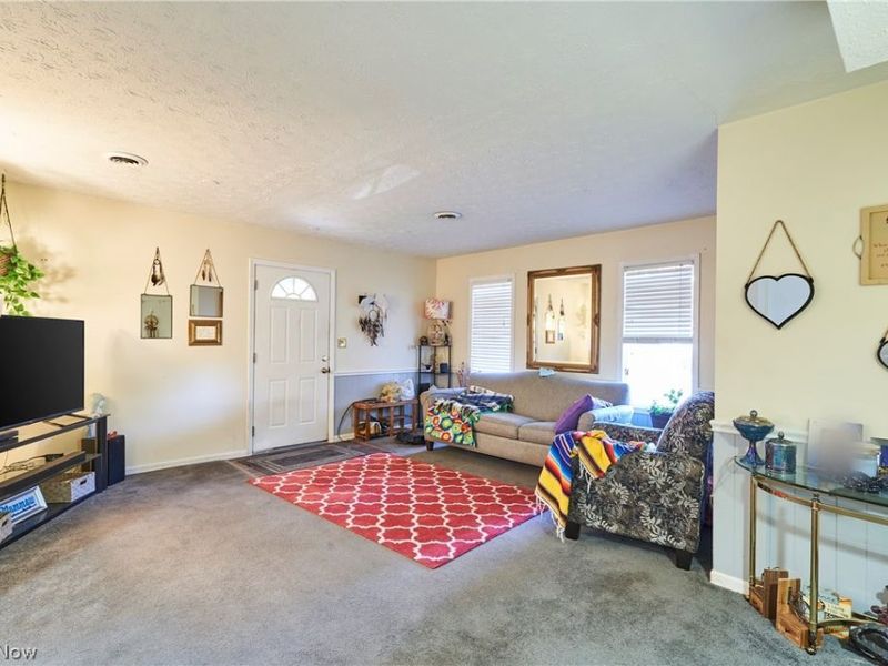 723 & 725 S Cleveland Avenue, Mogadore, OH 44260 Photo 4