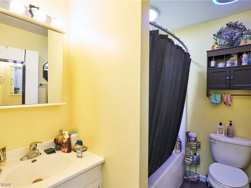 723 & 725 S Cleveland Avenue, Mogadore, OH 44260 Photo 8