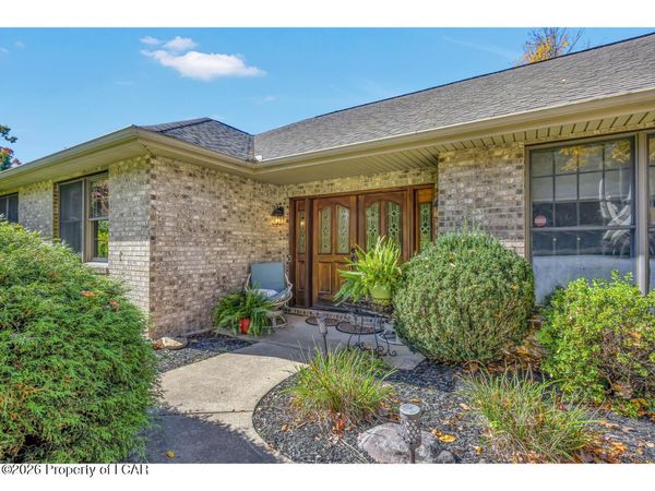 121 Ash Lane, Mountain Top, PA 18707