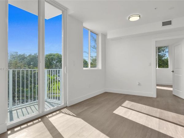 1620 NW 18th St , Unit 301, Miami, FL 33125