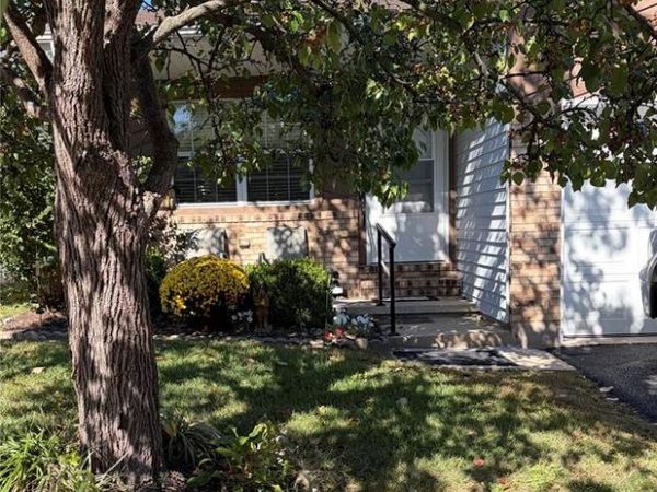 35 Wenona Court , Washington, MO 63090