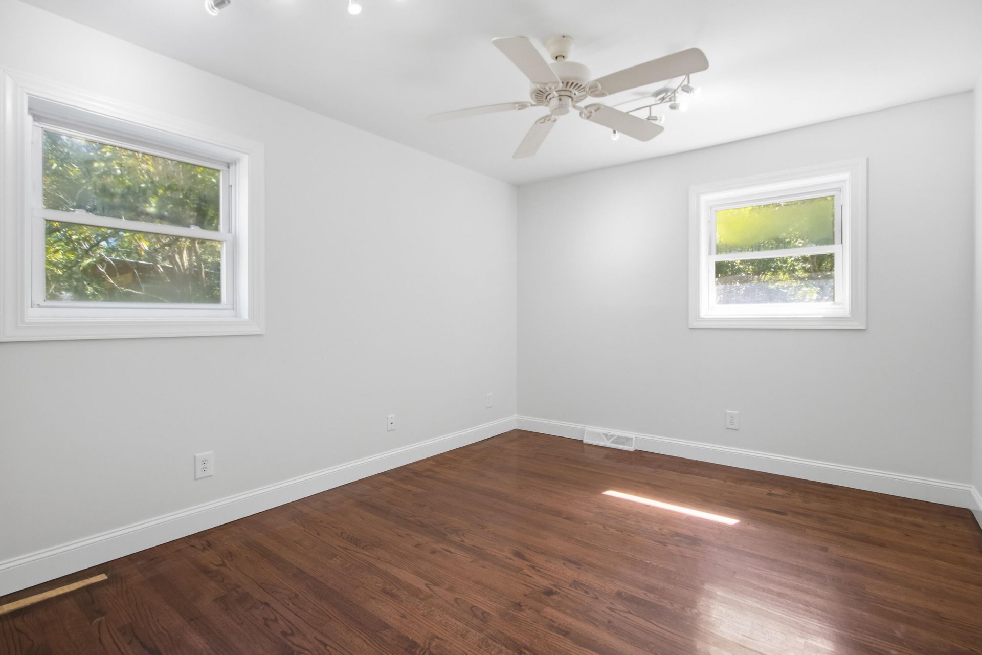 318 Millcreek Drive Photo 18