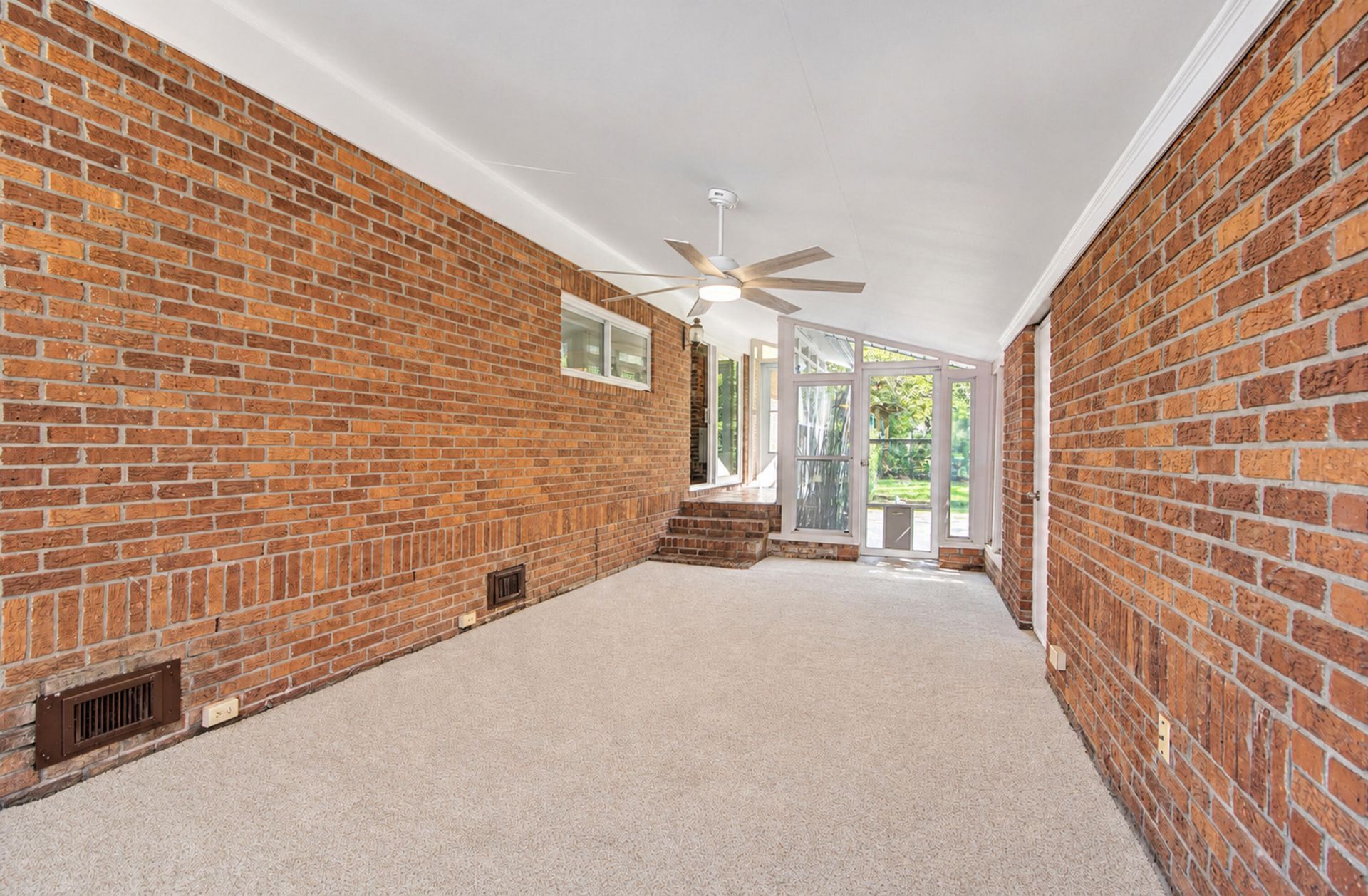 318 Millcreek Drive Photo 39