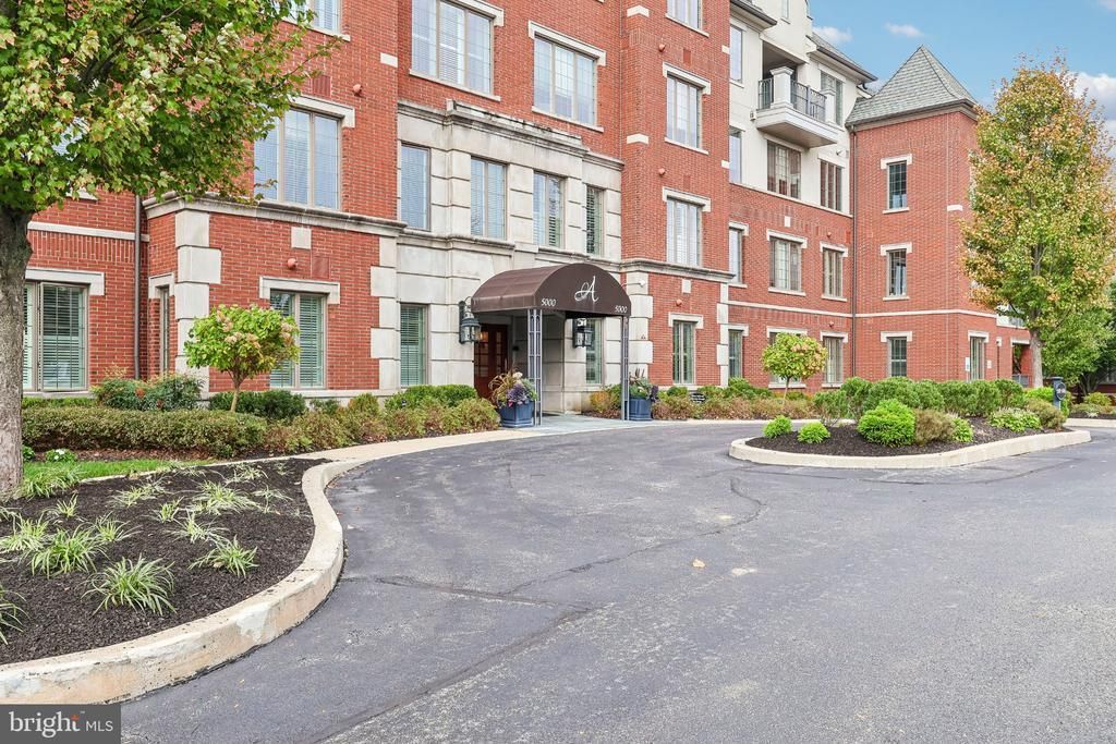 5203 PARKVIEW DRIVE, HAVERFORD, PA 19041