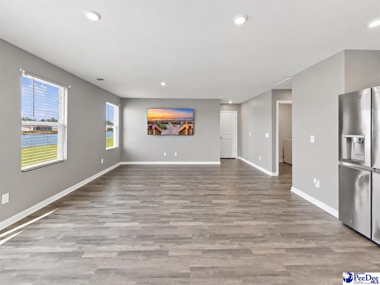 2060 Eastpark Dr Photo 11