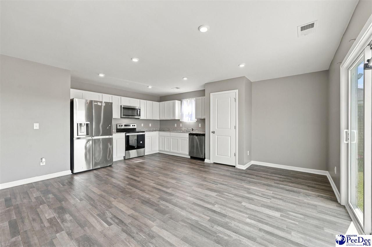 2060 Eastpark Dr Photo 13